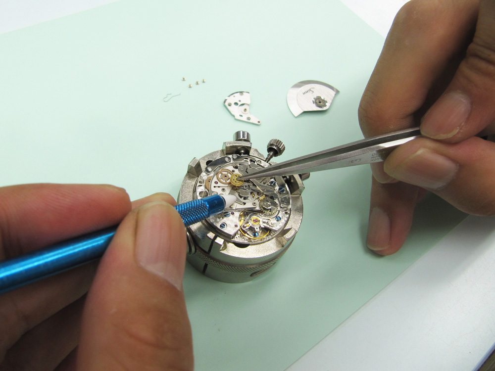 ムーブメントの組み立て