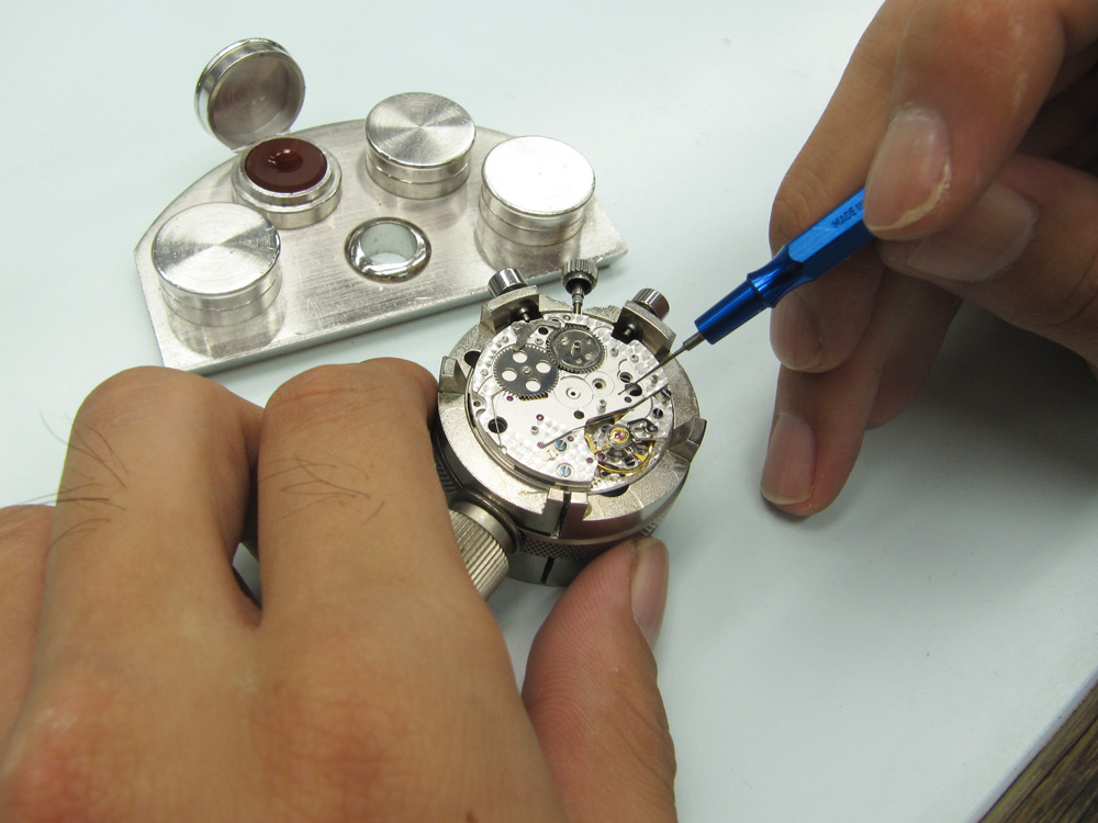 ムーブメントの組み立て