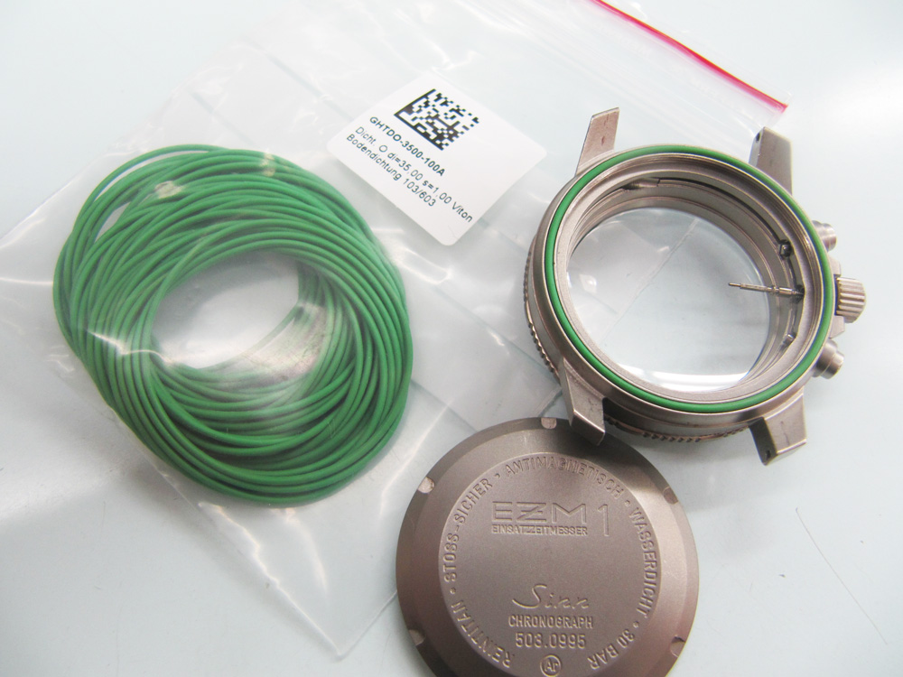 ケースの組み立てと防水検査