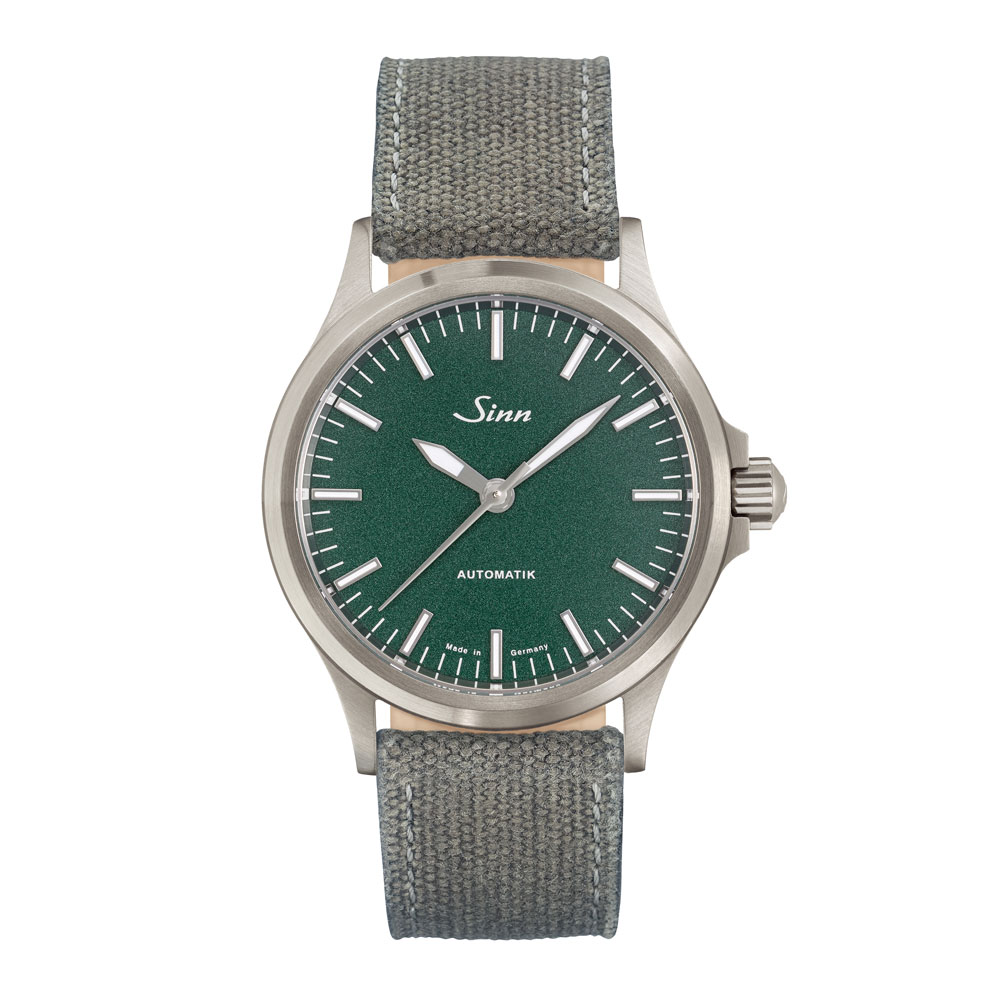 556エメラルドグリーン