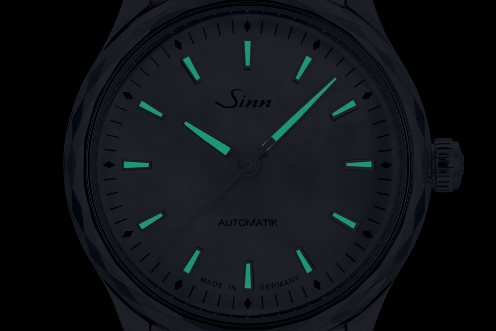 針とインデックスの夜光仕上げ