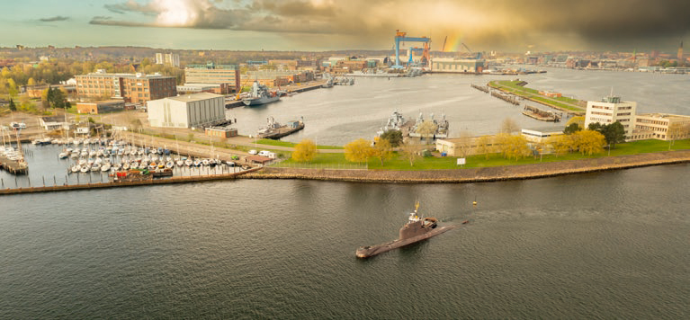 午前7時30分：1974年に就役したU15が最後の航海に出る