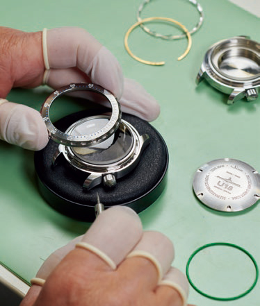 構成部品が取り付けられる