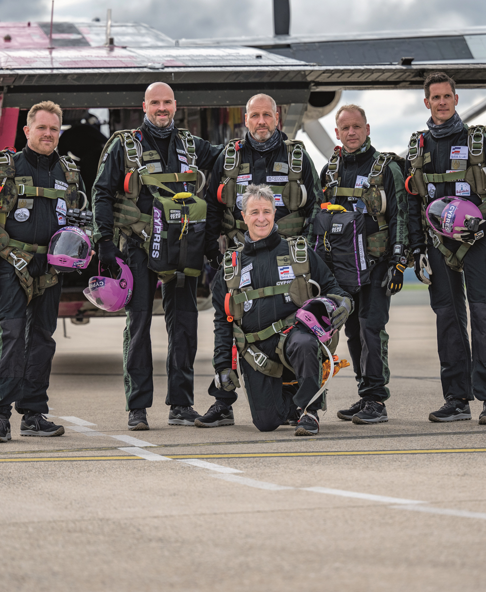 サイプレス・デモ・チームのプロフェッショナルたち