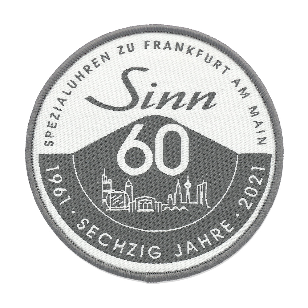日本ではジンの60周年を祝うパッチが付属