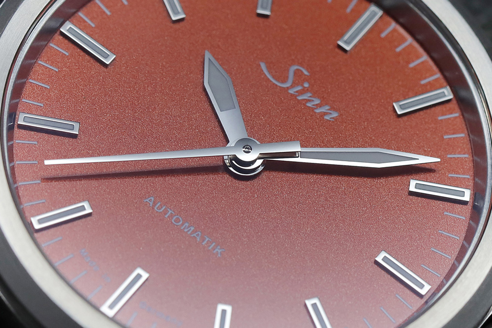 556カーネリアンレッド