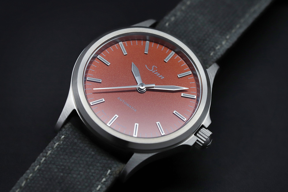 556カーネリアンレッド