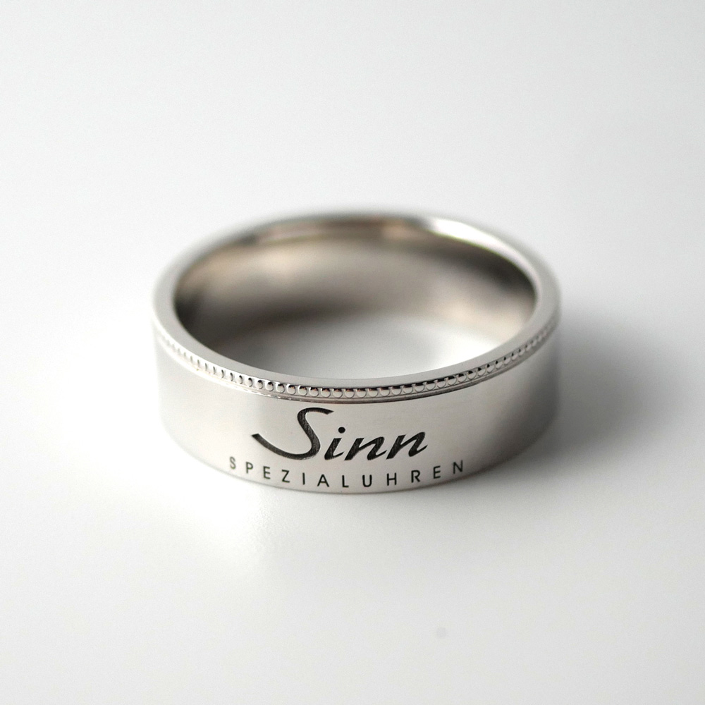 ホワイトゴールドリング